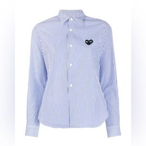 Comme des Garçons Play white and blue stripe print heart shirt
